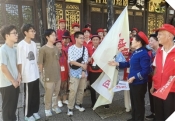 “银龄导游团”在鲁镇“呐喊” 用乡音“鲜活”鲁迅笔下的风土人情
