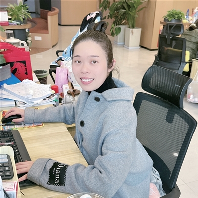 “星火”成炬，照亮更多人的生活 星城社区“星火志愿队”骨干黄英的公益事业