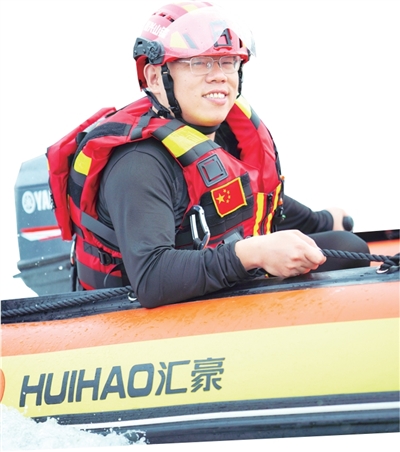 千里逆行驰援灾区 坚守六日，平凡人陈钰的不凡之举
