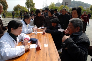 红建社区开展健康义诊活动