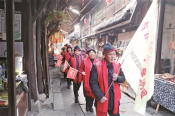 腊月风情，这群银发导游“正青春”