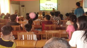 管墅社区在职党员志愿活动之中小学生暑期安全教育