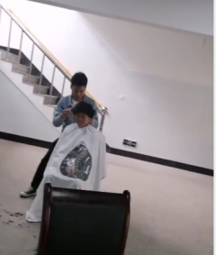 免费理发活动