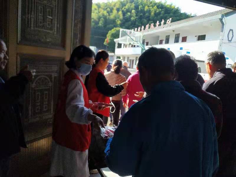 兰亭分院入村开展健康知识宣传