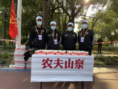 澄湾居开展马拉松文明志愿活动