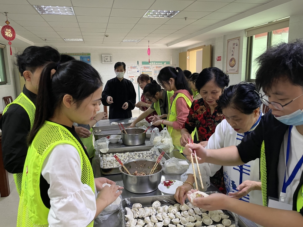 重阳节慰问活动