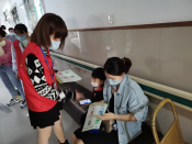 湖塘分院志愿服务小组开展垃圾分类宣传活动