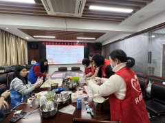 福东社区开展 时光慢焙，温柔绽放三八节活动
