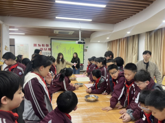 “清明食青团 民俗润童心”福东社区开展清明主题活动