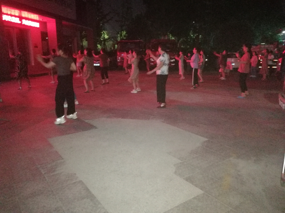 广场舞教学志愿活动