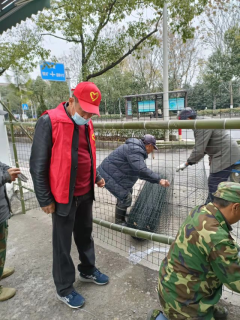 疫情期间封闭社区各路口