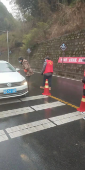 疫情防控守好小门