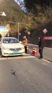 疫情防控守好小门