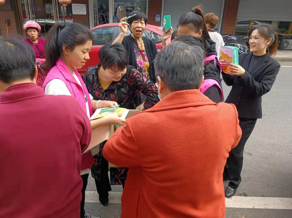 平水街社区食品安全志愿宣传