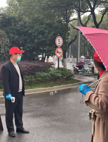 把好疫情防控关  让小区温馨又健康
