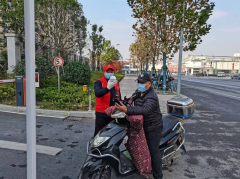 防控疫情 守小门