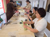 爱在母亲节，“艾”意满满 锤出健康——华墟社区DIY手工制作活动