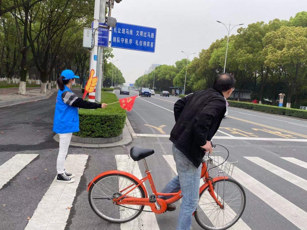 礼让斑马线、文明过马路