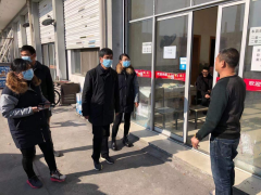 防疫期间在辖区内巡逻