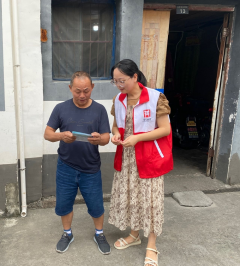 华舍村开展平安宣传活动