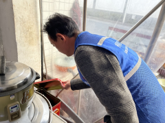 华舍村开展燃气安全检查活动