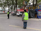 防疫期间“守小门”志愿活动