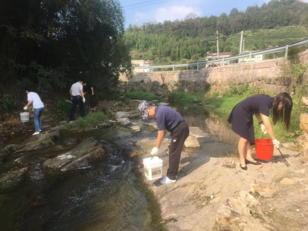 清理河道