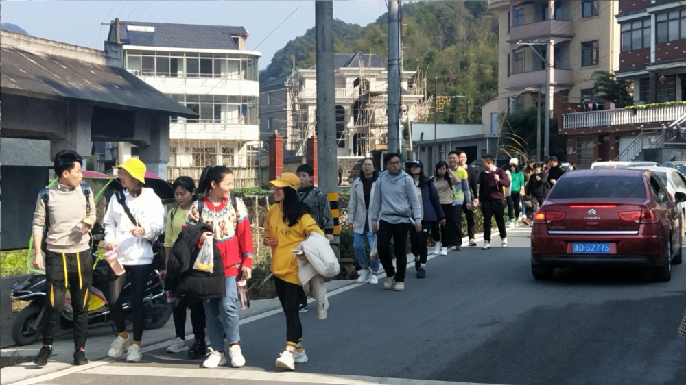 止步坑雪窦岭2A级风景区交通维护