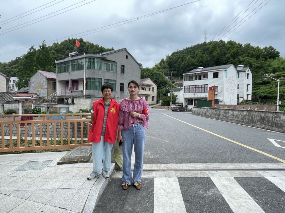 “礼让斑马线、文明过马路”志愿服务活动