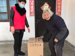走访慰问困难老人 真情关怀温暖人心