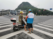文明过马路·礼让斑马线