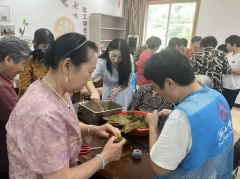 浓情端午安康至，文明和谐邻里亲