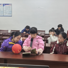 杨江村“悦”读志愿活动