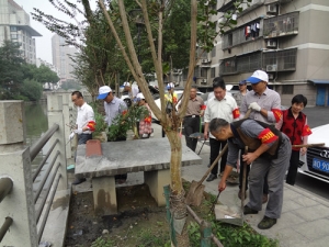 福年社区“青春治水进行时”