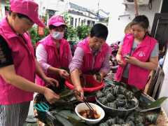 兴联村端午节包粽子惠民活动