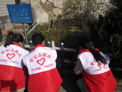 联华村党员志愿者参与环境卫生整治