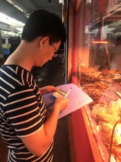 柯桥区委政法委组织开展平安创建宣传活动