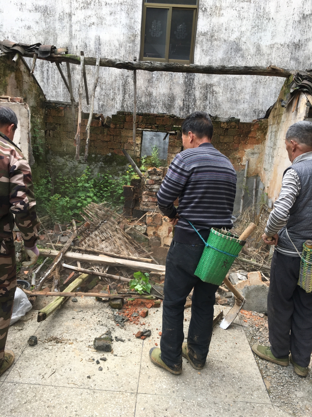 青山绿水是我家，环境卫生靠大家