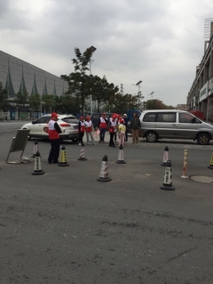 礼让斑马线劝导