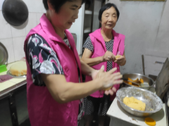 做南瓜饼
