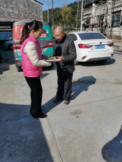 发放反诈宣传单