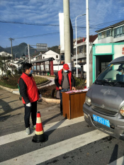 防疫期间执勤站岗巡逻
