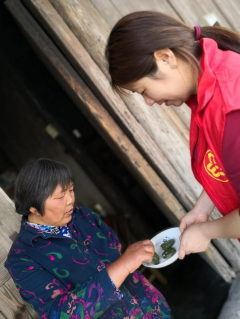 送温暖活动