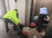 开展楼道整治活动