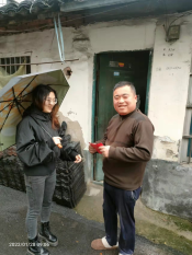 建吴居慰问残疾人志愿服务