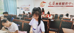 建吴居竹编扇子志愿者活动