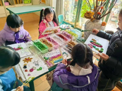 建吴居环保画志愿服务活动