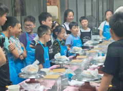 杨汛桥街道建吴居烘焙志愿服务活动