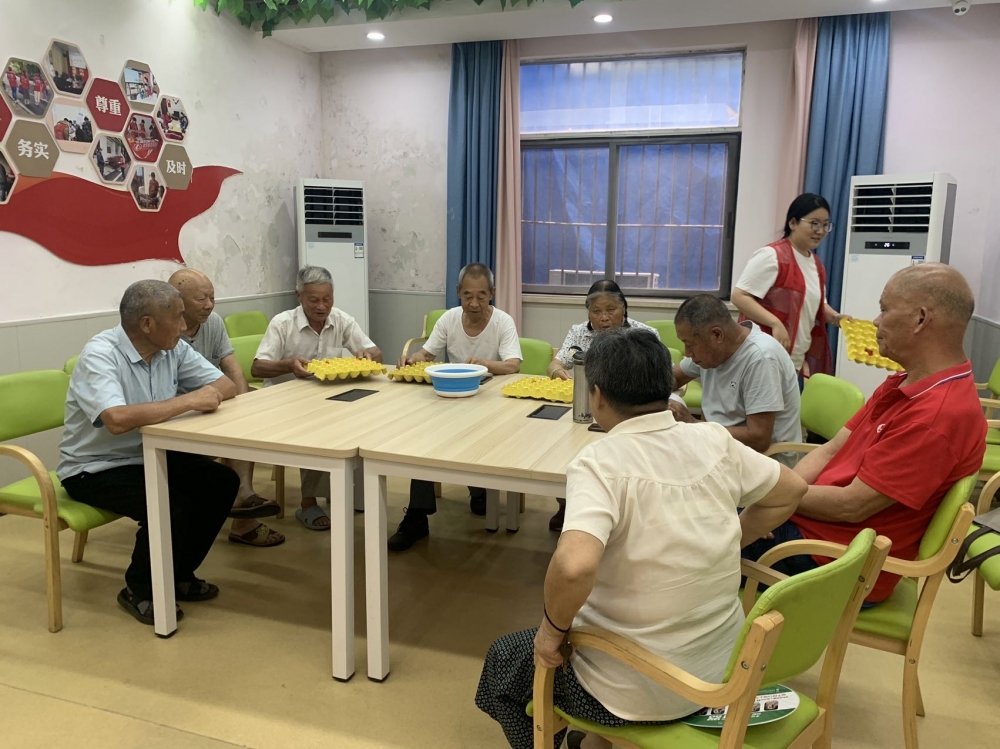 趣味小游戏——蛋壳跳跳乐