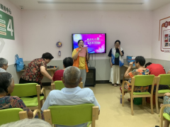皓月当空舞，中秋共团圆